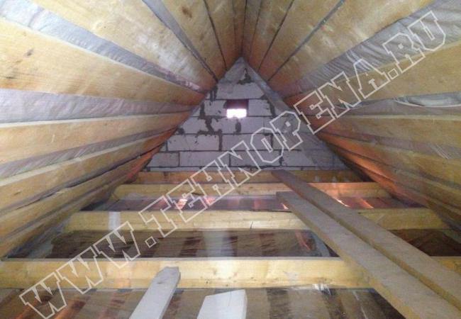 УТЕПЛЕНИЕ ЧЕРДАЧНОГО ПЕРЕКРЫТИЯ МЕТОДОМ НАПЫЛЕНИЯ ППУ УСТАНОВКАМИ FOAM KIT