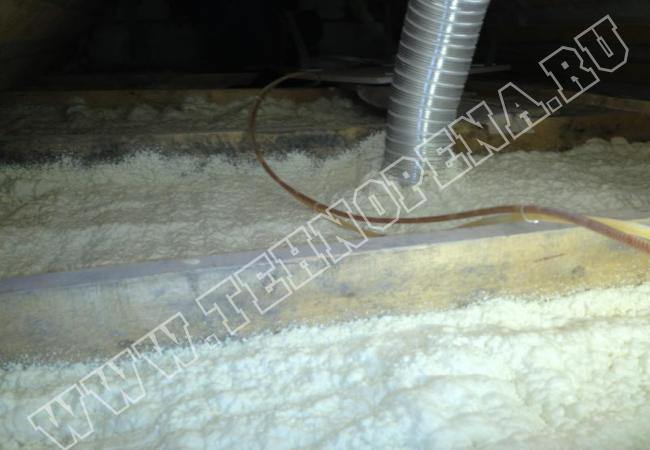 УТЕПЛЕНИЕ ЧЕРДАЧНОГО ПЕРЕКРЫТИЯ МЕТОДОМ НАПЫЛЕНИЯ ППУ УСТАНОВКАМИ FOAM KIT