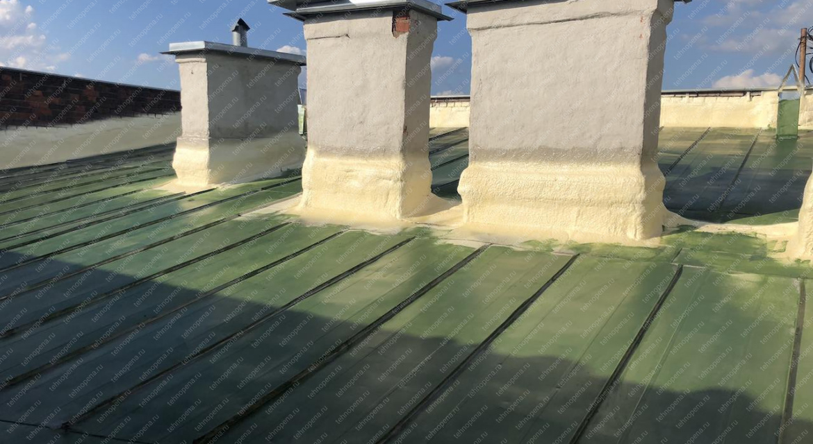 Гидроизоляция фальцевой кровли напылением полимочевины
